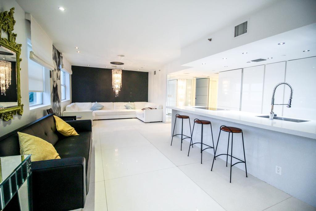 Casa Grande Suites On Ocean Drive ميامي بيتش الغرفة الصورة